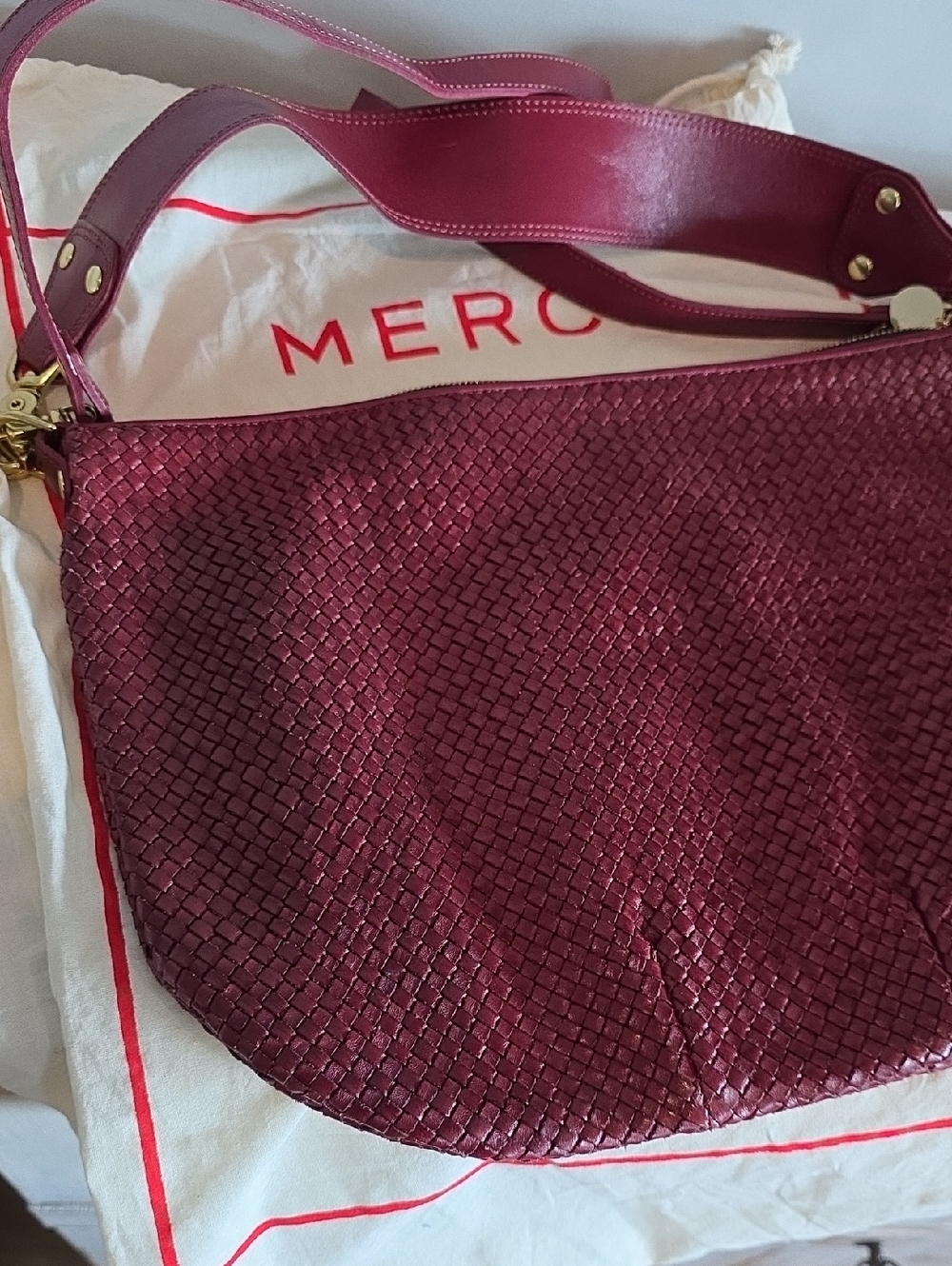 Clare V Moyen Messenger Bag In Woven Oxblood - Picture 5 of 16